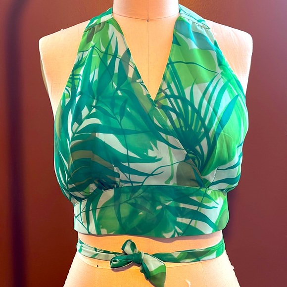 NWT BCBG MAXAZRIA V-Neck Halter Top ✨ - Picture 1 of 5